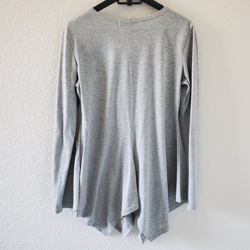 Azbro grey asymmetrical peplum style longsleeve - Picture 4 of 6